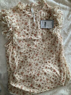 Forgotten Grace Juniors Med Ditsy floral mesh top ruffle sleeve ivory coral